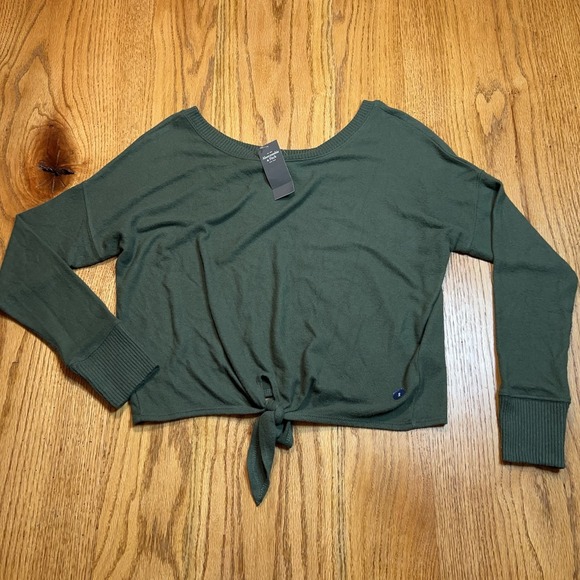 Abercrombie & Fitch Sweaters - NWT Abercrombie & Fitch Women's Small Crew‎ Neck Knot Crop Sweater Green